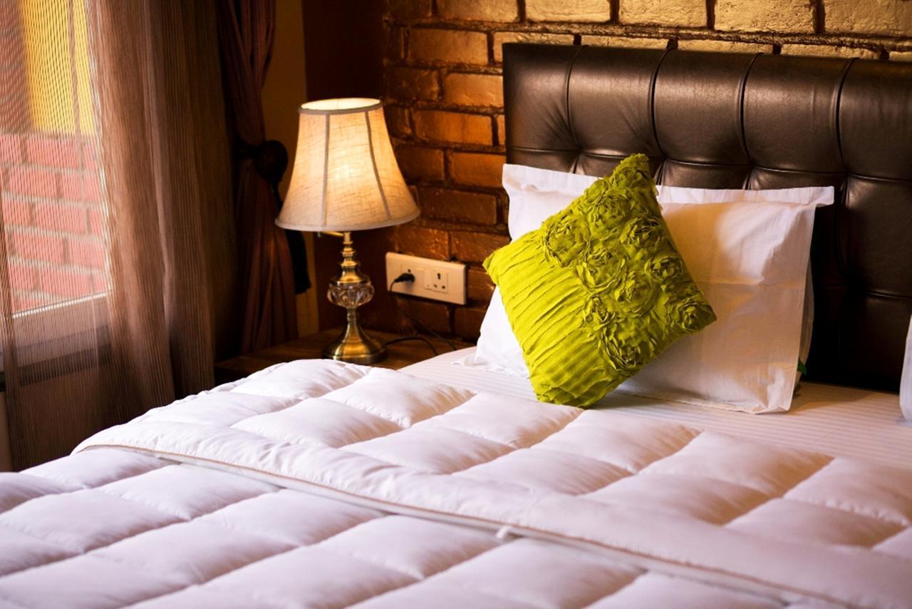 Nirvana Lodge And Lounge Массури Экстерьер фото