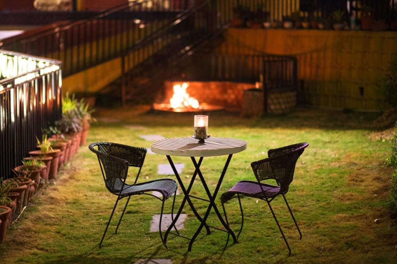 Nirvana Lodge And Lounge Массури Экстерьер фото