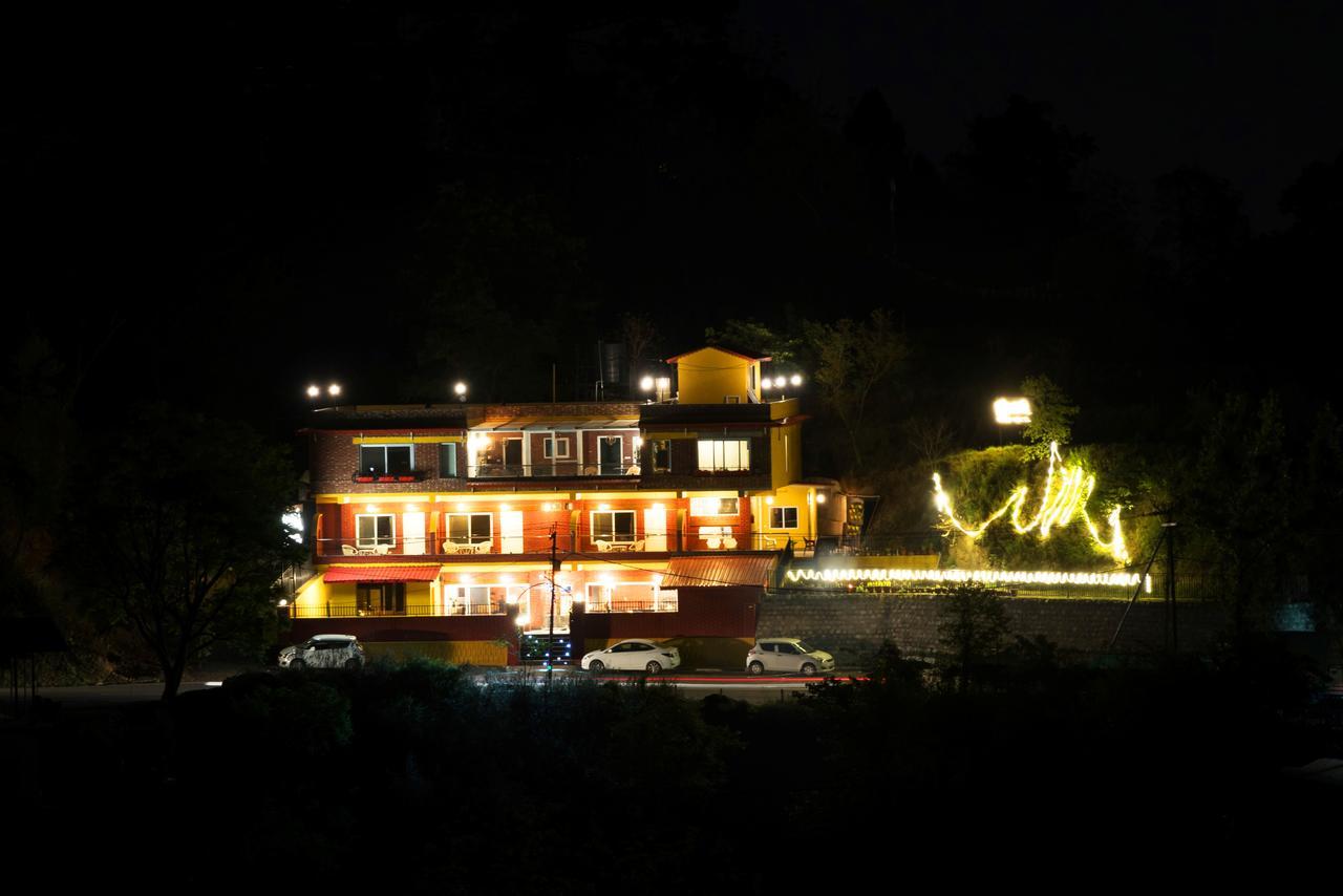 Nirvana Lodge And Lounge Массури Экстерьер фото