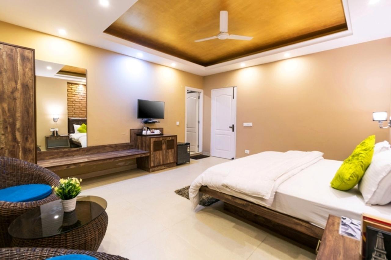 Nirvana Lodge And Lounge Массури Экстерьер фото