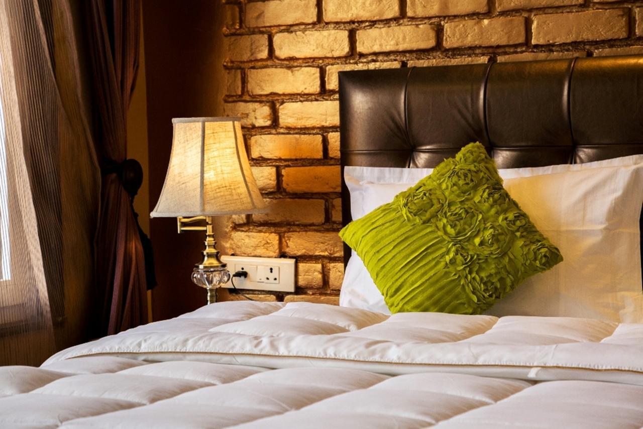 Nirvana Lodge And Lounge Массури Экстерьер фото