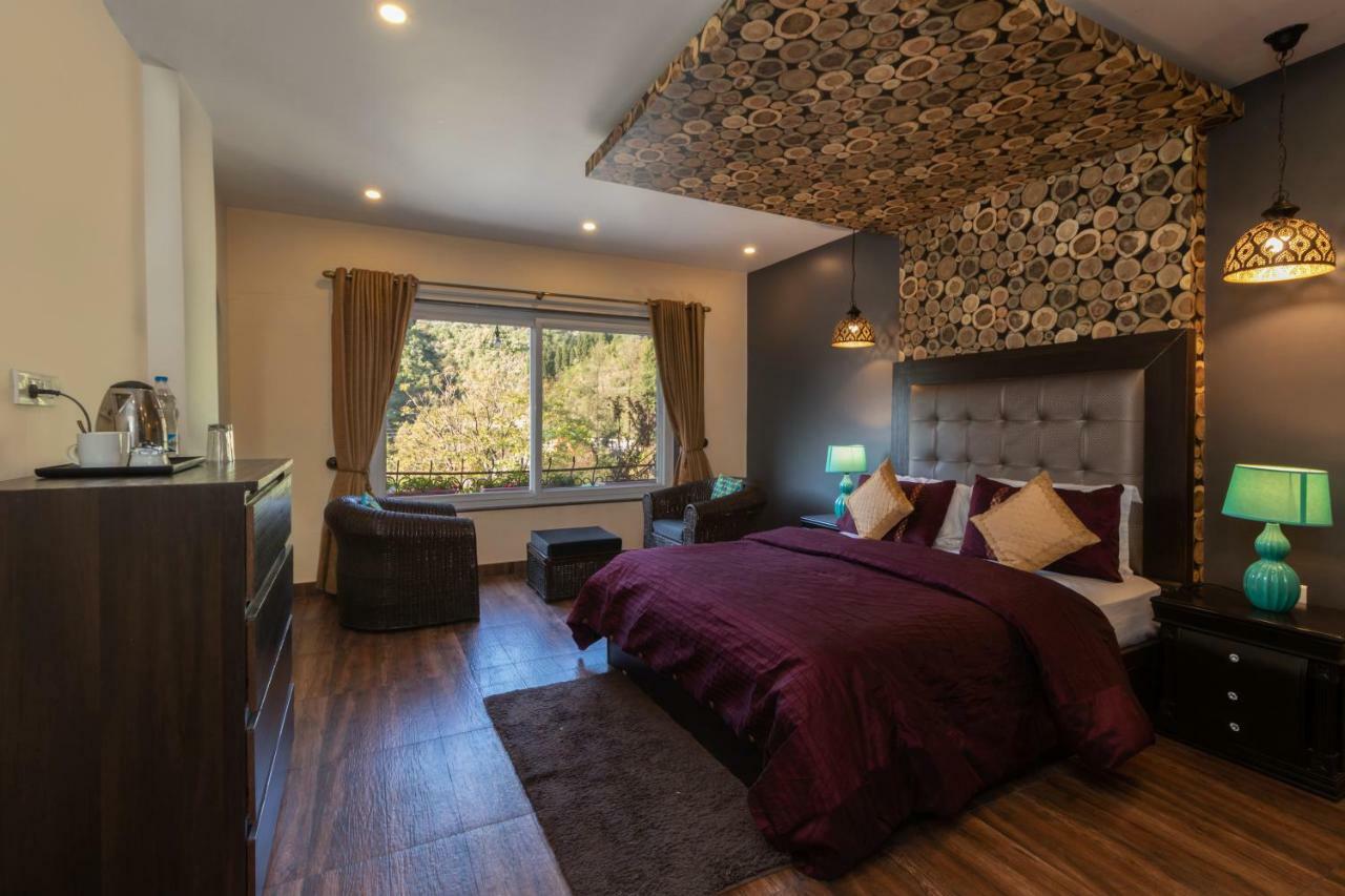 Nirvana Lodge And Lounge Массури Экстерьер фото